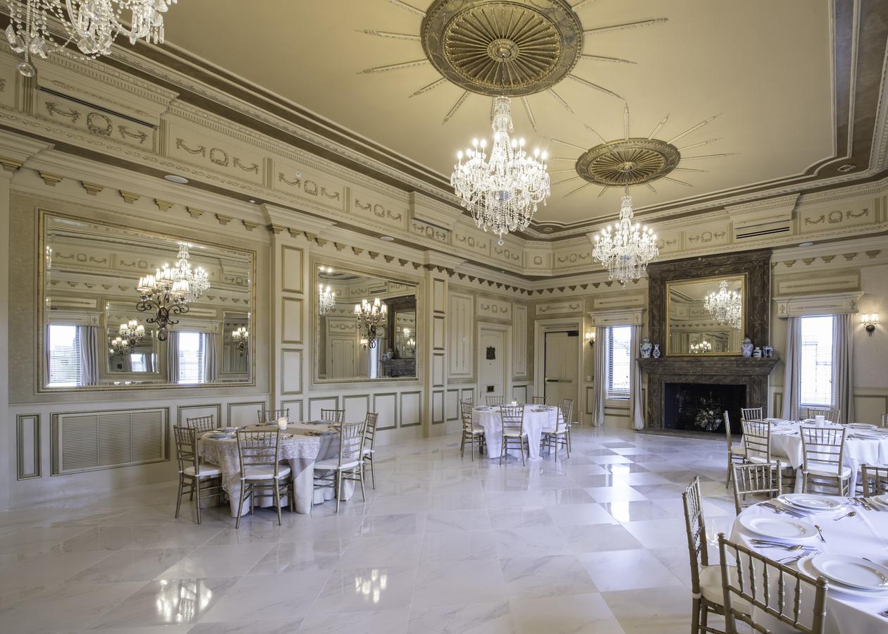 Kentucky Castle Hotell Versailles Exteriör bild