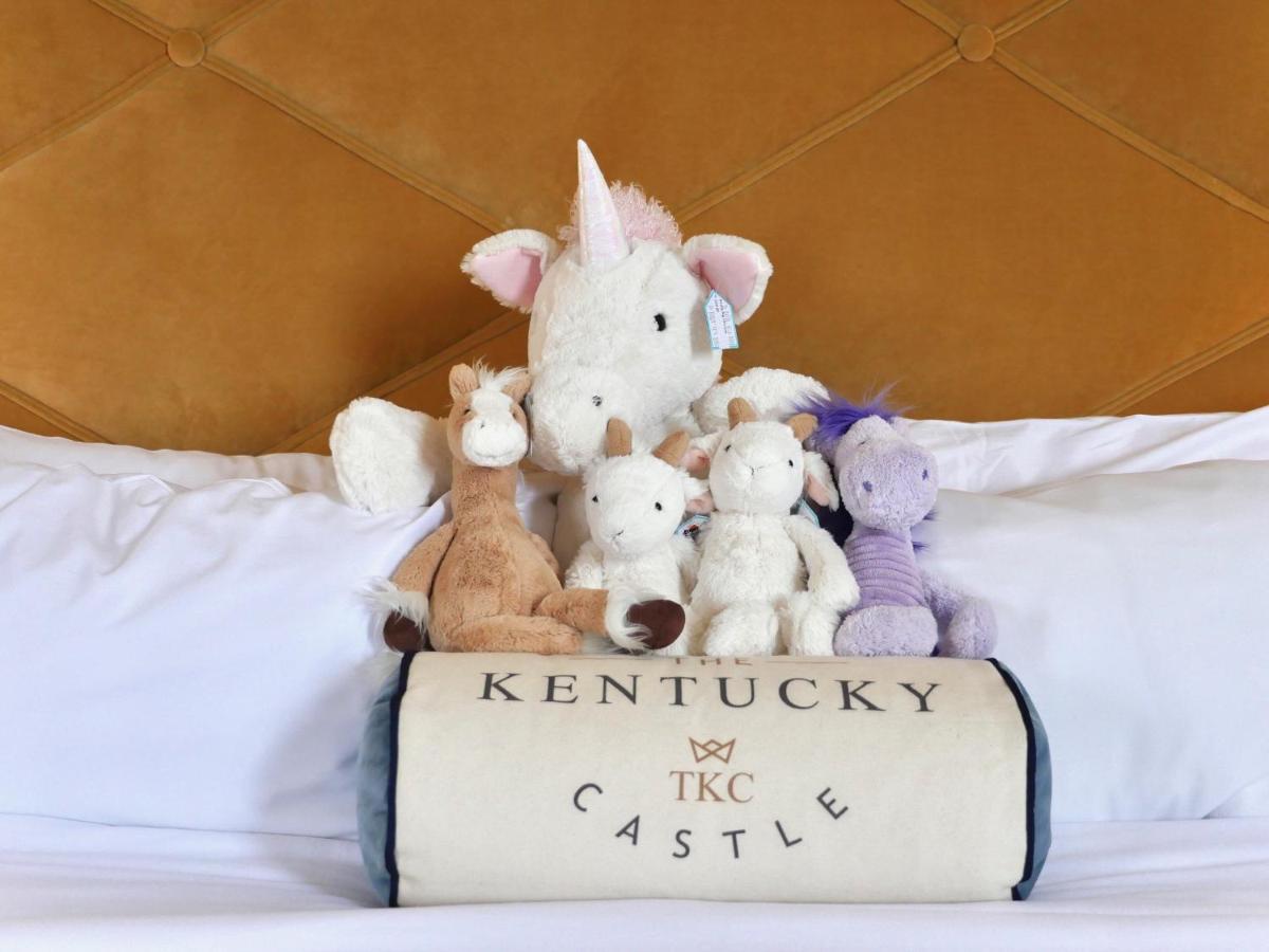 Kentucky Castle Hotell Versailles Exteriör bild